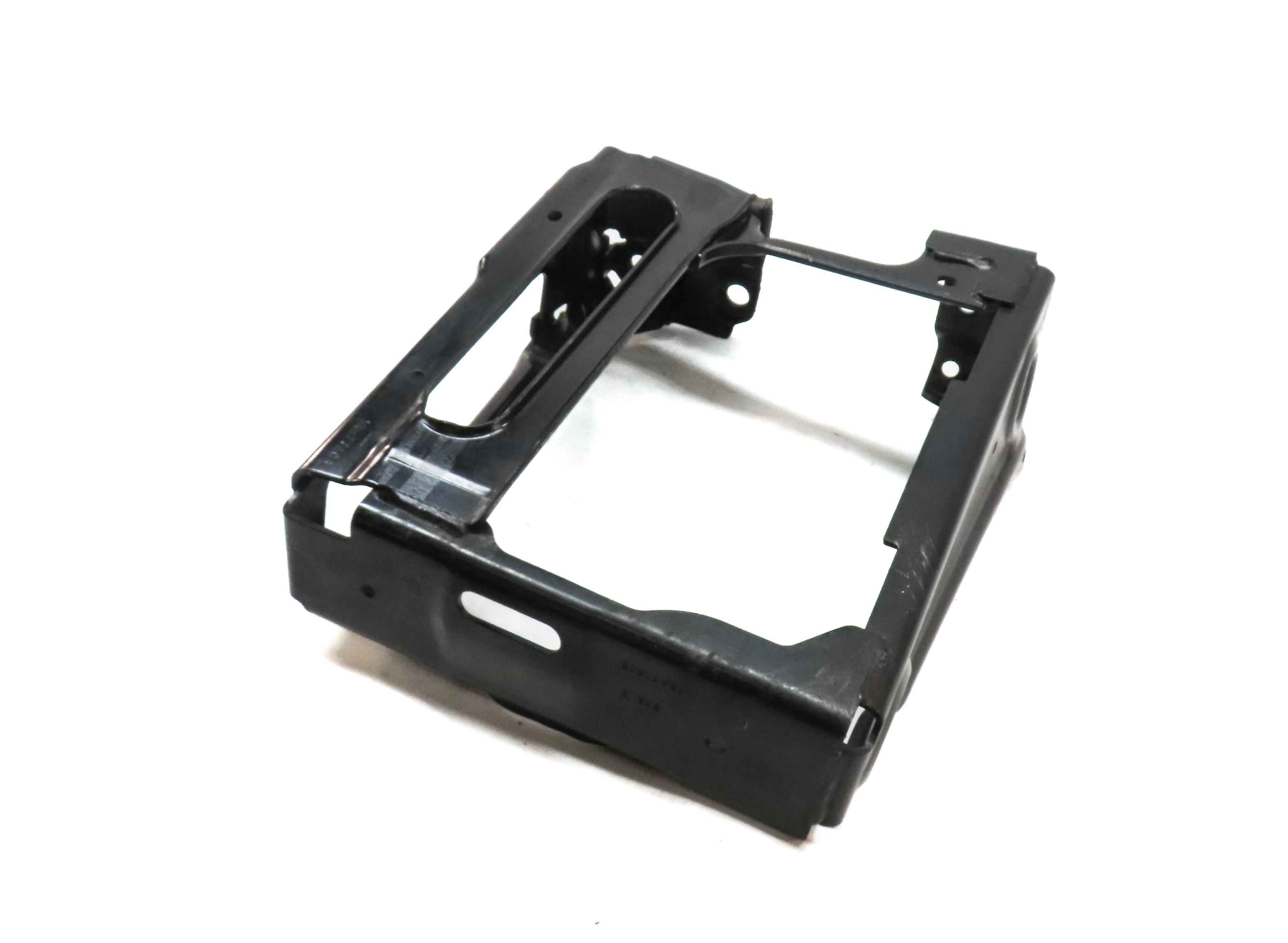 2020 BMW X3 (G01) FRONT RIGHT PASSENGER BUMPER REINFORCEMENT MOUNT BRACKET — exact item pictured